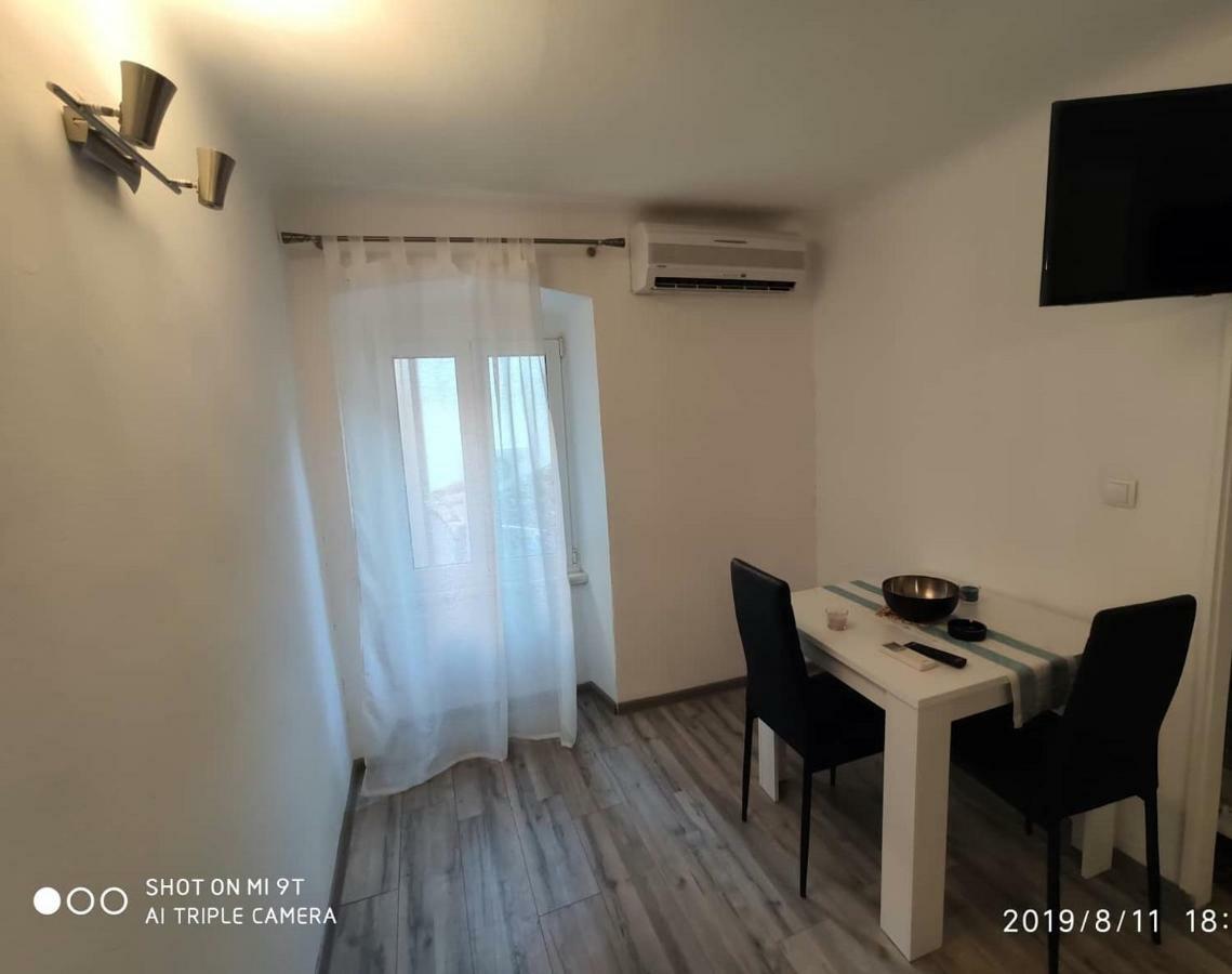Apartament Cres Exterior photo